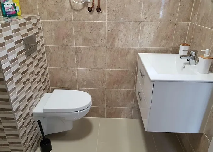 度假居 Bracka 1 波别罗沃